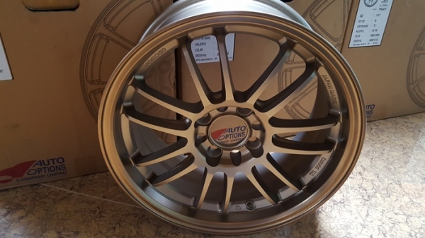 ขายล้อใหม่RE30 ขอบ15 กว้าง7 ET38 งานAuto Options