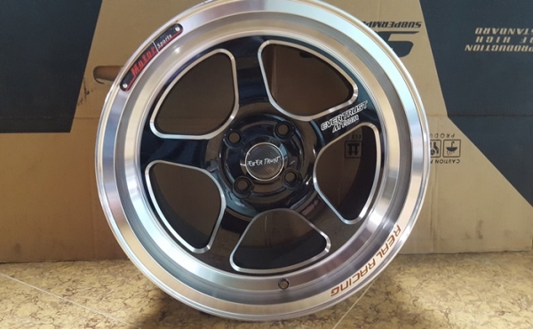 ขายล้อใหม่ WELD ขอบ15 4 รู100 กว้าง8 ET20