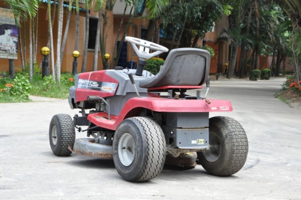 ขายรถตัดหญ้าMURRAY 12.5แรง สวยเดิมจากญี่ปุ่นยังไม่เคยใช้ในไทย 48,000เท่านั้น!!