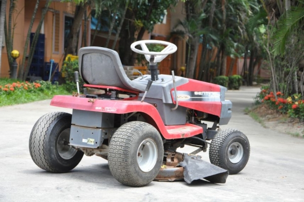 ขายรถตัดหญ้าMURRAY 12.5แรง สวยเดิมจากญี่ปุ่นยังไม่เคยใช้ในไทย 48,000เท่านั้น!!