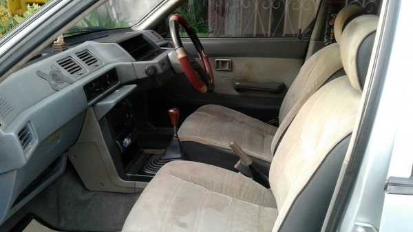 รถเก๋งรถบ้านสภาพOKขายราคามอเตอร์ไซค์