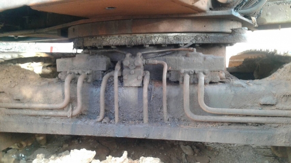 รถขุดHITACHI UH07...รุ่น200 รถเก่าเก็บ ใช้งานได้ปกติ ขายตามสภาพ..