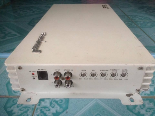 แอมป์คลาสดี soundmatch 3000.1d(วัตจริงน่าจะ1800w) มือสองสภาพ ‪#&lrm;ตำหนิ‬ เวลาเปิด-ปิดจะดังปุ๊กแต่พอเปิดแล้วก็ดังปกติ แรงดี เบสเป็นลูก ขับ10&quot;-12&quot;หล่อสบาย ขายตามสภาพ 2150 บาทรวมส่งเอกชนของเคอรี่ สนใจ0892425454 อยู่สระบุรีส่งได้