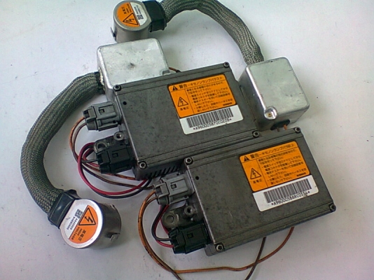 XENON แท้ NISSAN MADE IN JAPAN D2R D2S XENON แท้ NISSAN MADE IN JAPAN D2R D2S