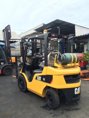 ขายโฟล์คลิฟท์ราคาเบาๆ ยี่ห้อ Cat รุ่นล่าสุด!! ยกน้ำหนัก 2.5 ตัน 3 เมตร เกียร์ออโต้ เครื่องยนต์เบนซิน/แก๊ส มีสวิทสลับใช้งานได้ดีทั้ง 2 ระบบ เครื่องเกียร์ดีมาก รถปี 2012 ใหม่มากๆ มีรับประกันหลังการขายครับ ^^