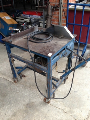 เเท่นตัดสันติ 10 นิ้ว มือสองพร้อมใบสภาพสวยครับ