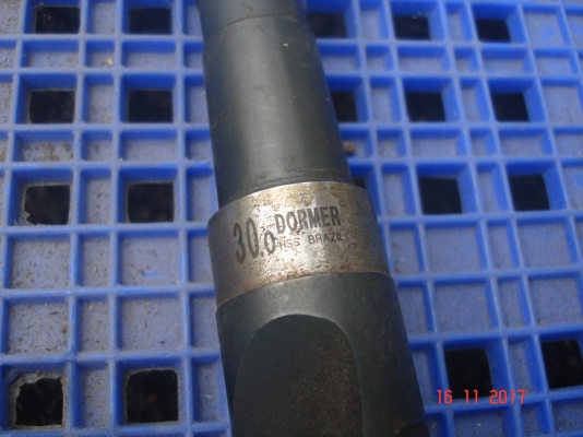 ด่วนลดราคาสุด ๆค่ะ* สว่านแท่นเจาะและต๊าปเกลียว( Milling M20)ตั้งพื้นออโต 2 ระบบในเครื่องเดียวจากไต้หวัน M20 ไฟ380ยี่ห้อDHXMC-VERTEXรุ่นZ5030VF.