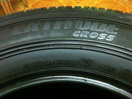 ยางถอดยีห้อMICHELIN LATITUDE CROSS ขอบ16 ปี12 ถูกๆ สถาพดี 265-70-16 ยางถอดยีห้อMICHELIN LATITUDE CROSS ขอบ16 ปี12 ถูกๆ สถาพดี 265-70-16