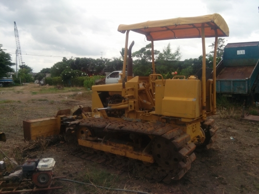 ขายรถแทรคเตอร์komatsu D20P-5