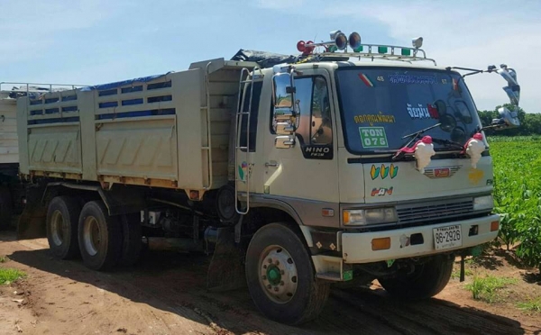 ขายดั้ม2เพลา 3Mแม่เดี่ยว รถสวยสภาพดี เอกสารพร้อมโอน ราคา1,050,000 สนใจโทร 090-8588220คุณนะ 093-3258446คุณบิว หรือเข้าดูสินค้าอื่นๆได้ที่ www.narong2truck.com หรือ www.truck.in.th/498 หรือเพจFacebook ณรงค์ ซื้อขายรถมือสอง (เว็บไซต์ส่วนตัว) หรือFacebook คุณ