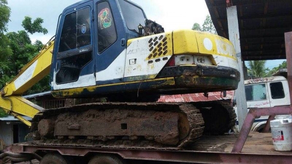 KOBELCO120-3รถพร้อมใช้ช่วงล่างดีเอกสารอินวอยส์ KOBELCO120-3รถพร้อมใช้ช่วงล่างดีเอกสารอินวอยส์