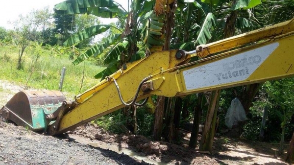 KOBELCO120-3รถพร้อมใช้ช่วงล่างดีเอกสารอินวอยส์ KOBELCO120-3รถพร้อมใช้ช่วงล่างดีเอกสารอินวอยส์