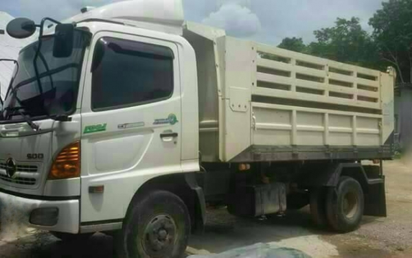 รถฮีโน่ 6 ล้อดั้ม FC9J 150 แรงม้า. ปี 49. สนใจติดต่อ 081 - 6079515
