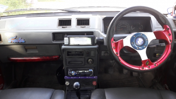 ขาย รถเก๋งถูกๆ กันแดดกันฝน ติดแก้สพร้อม