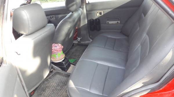 ขาย รถเก๋งถูกๆ กันแดดกันฝน ติดแก้สพร้อม