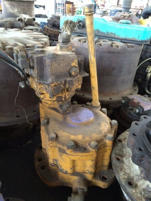 โป๊ะสวิง komatsu pc120-3 เก่า ราคา 45,000 บาท โป๊ะสวิง komatsu pc120-3 เก่า ราคา 45,000 บาท