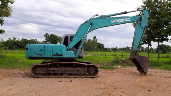 รถแบคโฮ KOBELCO SK200 M6 YN8