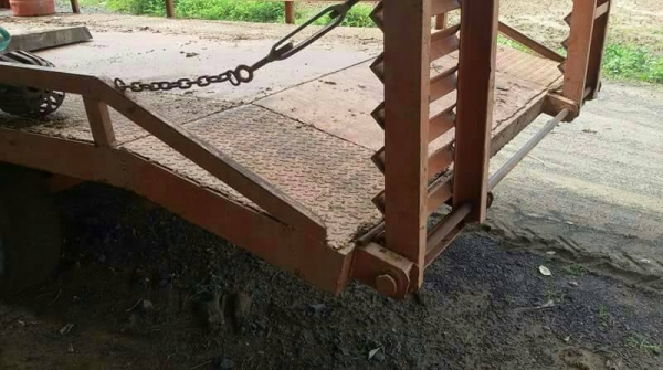 ขายเทลเลอร์ลากรถเกี่ยวข้าว ขึ้น 105 95 70 60 ได้ ขายเทลเลอร์ลากรถเกี่ยวข้าว ขึ้น 105 95 70 60 ได้