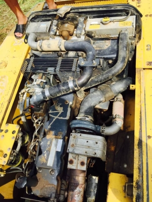 Komatsu 200รุ่น8 เล่มทะเบียน. ทำงาน10400ชม สภาพสวยๆๆพร้อมใช้