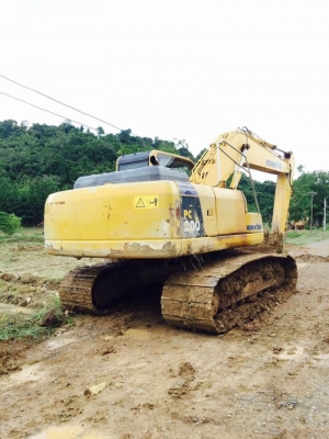 Komatsu 200รุ่น8 เล่มทะเบียน. ทำงาน10400ชม สภาพสวยๆๆพร้อมใช้