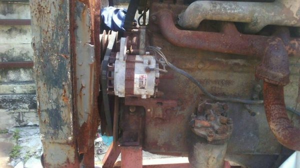 เครื่องสูบน้ำ เครื่อง Hino 6 สูบ  ท่อ 10/12 นิ้ว ขาย 120,000.-