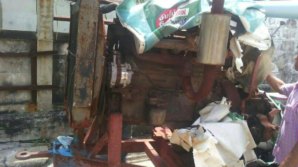 เครื่องสูบน้ำ เครื่อง Hino 6 สูบ  ท่อ 10/12 นิ้ว ขาย 120,000.-