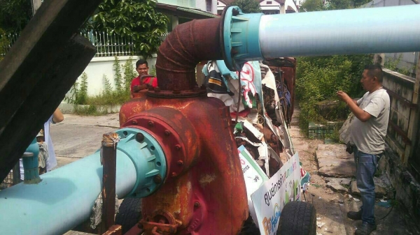 เครื่องสูบน้ำ เครื่อง Hino 6 สูบ  ท่อ 10/12 นิ้ว ขาย 120,000.-