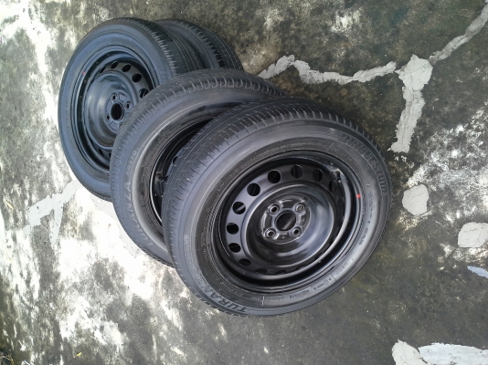 กะทะล้อ 4 รูพร้อมยาง