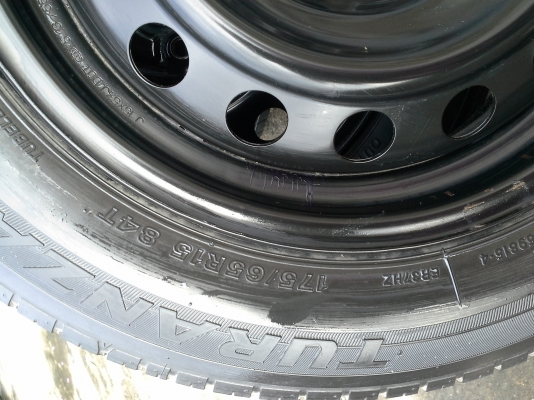 กะทะล้อ 4 รูพร้อมยาง