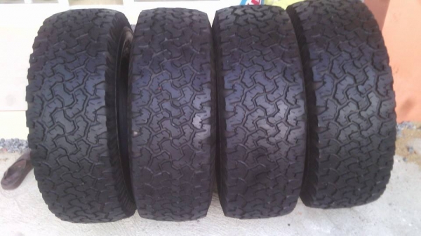 ขายยาง บีเอฟขนาด 31 10.5 R15 ปี 11 ราคา 6000 บาท สนใจ 081-143-9463