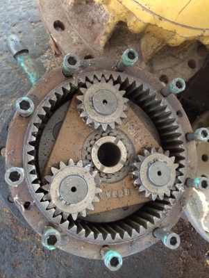 โป๊ะสวิง kobelco SK120-5 เก่าญี่ปุ่น ไม่มีมอเตอร์ ราคา 60,000 บาท โป๊ะสวิง kobelco SK120-5 เก่าญี่ปุ่น ไม่มีมอเตอร์ ราคา 60,000 บาท