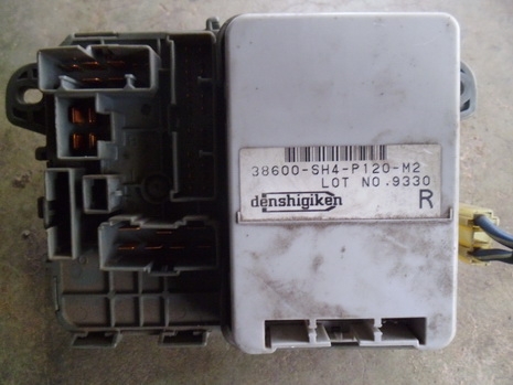 กล่องฟิวใต้พวงมาลัย CIVIC EF89