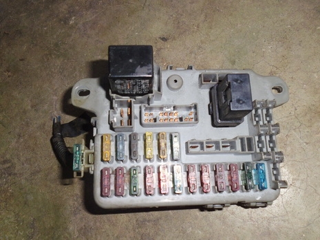 กล่องฟิวใต้พวงมาลัย CIVIC EF89