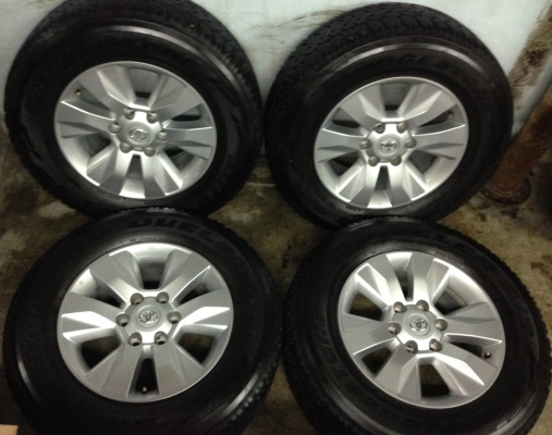 แม็กป้ายแดง โตโยต้า เรโว่ พร้อมยาง 265-65-17 เส้นสีชัดๆ