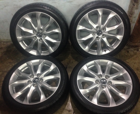 แม็ก NEW MAZDA3 ขอบ 18 พร้อมยาง 215-45-18 ปลายปี 15