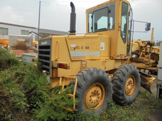 ขายรถเกรด KOMATSU GD505A-3AE  สภาพสวยพร้อมใช้งานนำเข้าจากญี่ปุ่น ติดต่อ อำพล 090-9694506/ 080-3031241