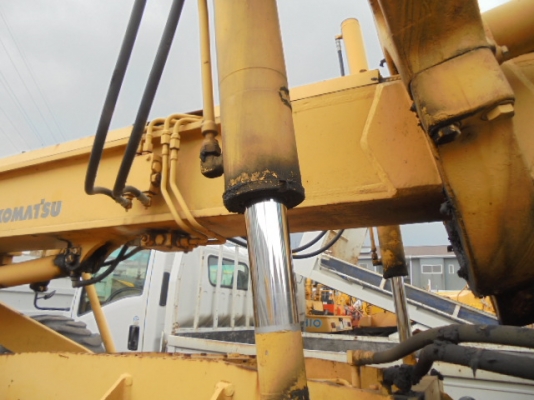 ขายรถเกรด KOMATSU GD505A-3AE สภาพสวยพร้อมใช้งานนำเข้าจากญี่ปุ่น ติดต่อ อำพล 090-9694506/ 080-3031241 ขายรถเกรด KOMATSU GD505A-3AE สภาพสวยพร้อมใช้งานนำเข้าจากญี่ปุ่น ติดต่อ อำพล 090-9694506/ 080-3031241