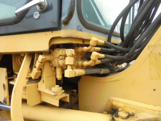 ขายรถเกรด KOMATSU GD505A-3AE สภาพสวยพร้อมใช้งานนำเข้าจากญี่ปุ่น ติดต่อ อำพล 090-9694506/ 080-3031241 ขายรถเกรด KOMATSU GD505A-3AE สภาพสวยพร้อมใช้งานนำเข้าจากญี่ปุ่น ติดต่อ อำพล 090-9694506/ 080-3031241