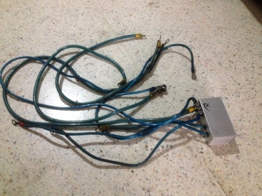 กล่องเรียงกระแสไฟ Apexi versa cruise ครบชุดพร้อมสายกาวเก่าญี่ปุ่นเเท้ใช้งานได้