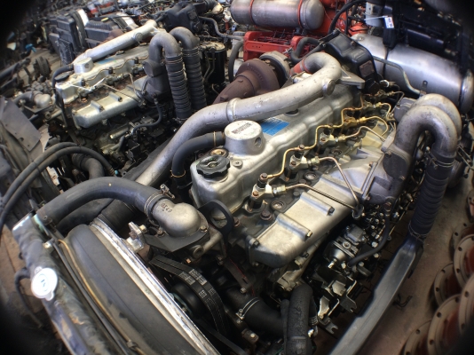 ขายเครื่อง 6D16 Turbo เก่านอกแรงดี สวยมาก ขายเครื่อง 6D16 Turbo เก่านอกแรงดี สวยมาก