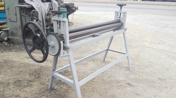 ** SOLD ** ม้วนมือหมุน ขนาด 4 ฟ. 120 cm. สังกะสีรางพับเหล็กบางเหมาะ!!