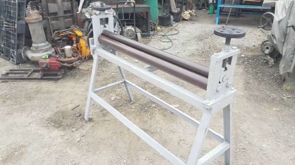 ** SOLD ** ม้วนมือหมุน ขนาด 4 ฟ. 120 cm. สังกะสีรางพับเหล็กบางเหมาะ!!