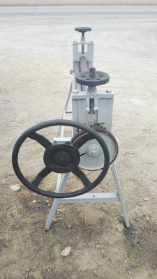 ** SOLD ** ม้วนมือหมุน ขนาด 4 ฟ. 120 cm. สังกะสีรางพับเหล็กบางเหมาะ!!