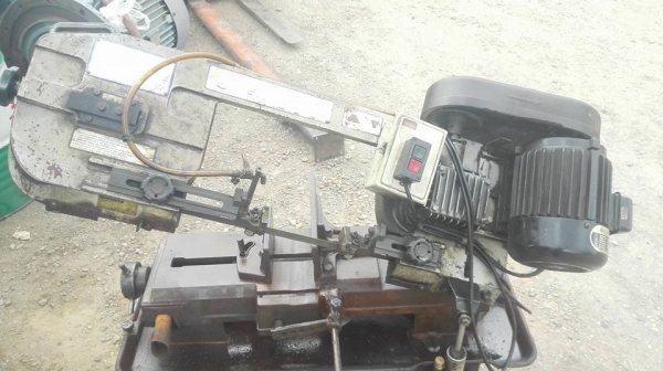 ** SOLD **เลื่อยสายพานใต้หวัน 7"นิ้ว หมุนองศาที่ปากกา ไฟ 380V มาเทสได้!!