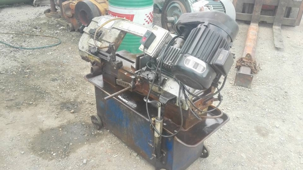 ** SOLD **เลื่อยสายพานใต้หวัน 7"นิ้ว หมุนองศาที่ปากกา ไฟ 380V มาเทสได้!!