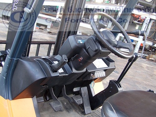 ขาย รถโฟล์คลิฟท์ TOYOTA รุ่น 7FD15