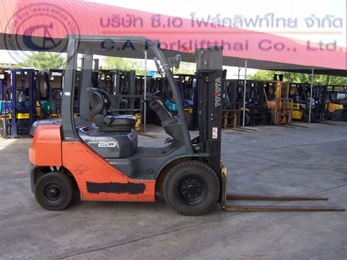 ขาย รถโฟล์คลิฟท์ TOYOTA รุ่น 8FD20