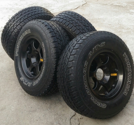 ล้อพร้อมยางสวยๆ 265/70/16 ล้อพร้อมยางสวยๆ 265/70/16