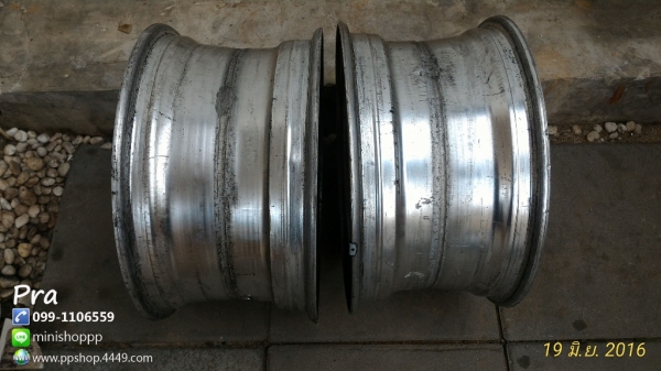 ล้อ Hurricane racing HR385 Japan ขอบ 16 6รู กว้าง 8.5นิ้ว อ็อฟ -35 เป็นล้อหายากอีกรุ่นค่ะ