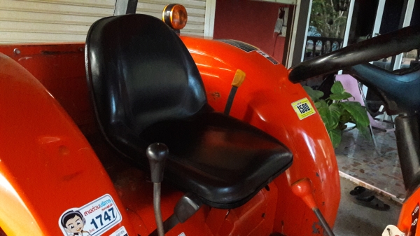 ขายรถไถคูโบต้าL4708spปี57ใบมีดผาล4และพร้อมใช้ครับ